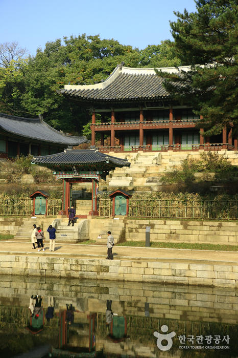 Changdeokgung Palace and Huwon [UNESCO World Heritage]